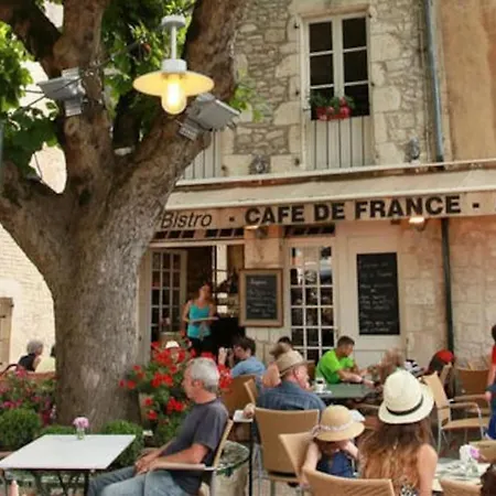 Peaceful With Stunning Pool Near Market Town Montaigu-de-Quercy