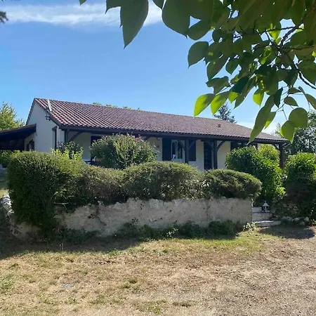 Peaceful With Stunning Pool Near Market Town Сasa de vacaciones Montaigu-de-Quercy
