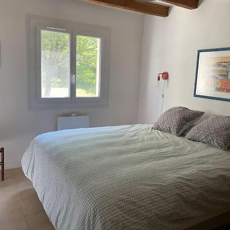 Peaceful With Stunning Pool Near Market Town *