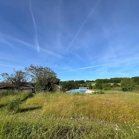 Peaceful With Stunning Pool Near Market Town * Montaigu-de-Quercy
