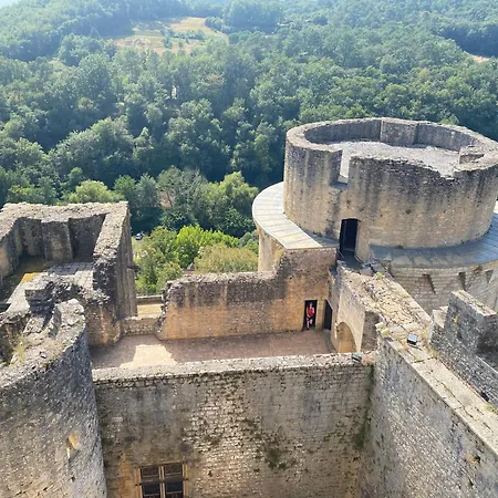 Peaceful With Stunning Pool Near Market Town *