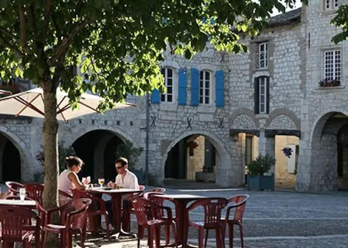 Dom wakacyjny Peaceful With Stunning Pool Near Market Town *